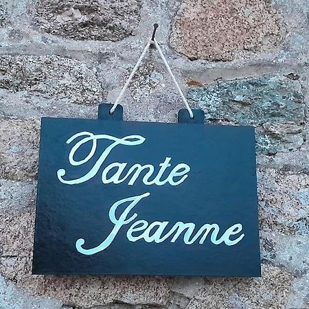 Gite Tante Jeanne Reville Exterior photo